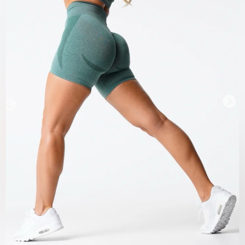 NVGTN Contour Seamless Shorts